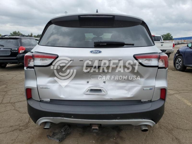 1FMCU9H93LUA99897 2020 Ford Escape sel 2.0 SEL SILVER