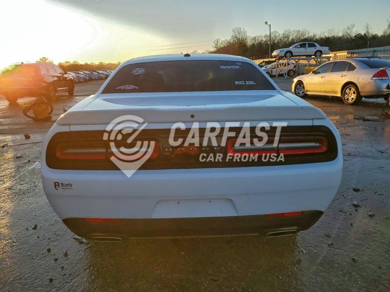 2C3CDZAG4KH669411 2019 Dodge Challenger 3.6 Sxt white
