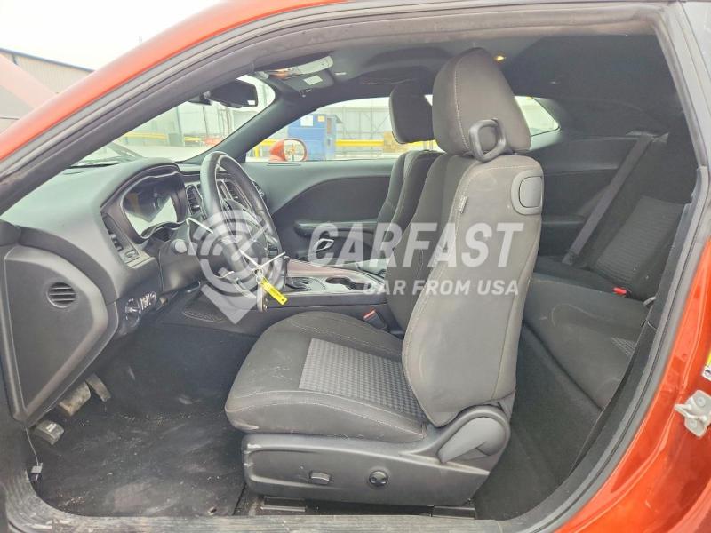 2C3CDZAG4PH629689 2023 Dodge Challenger 3.6 Sxt orange