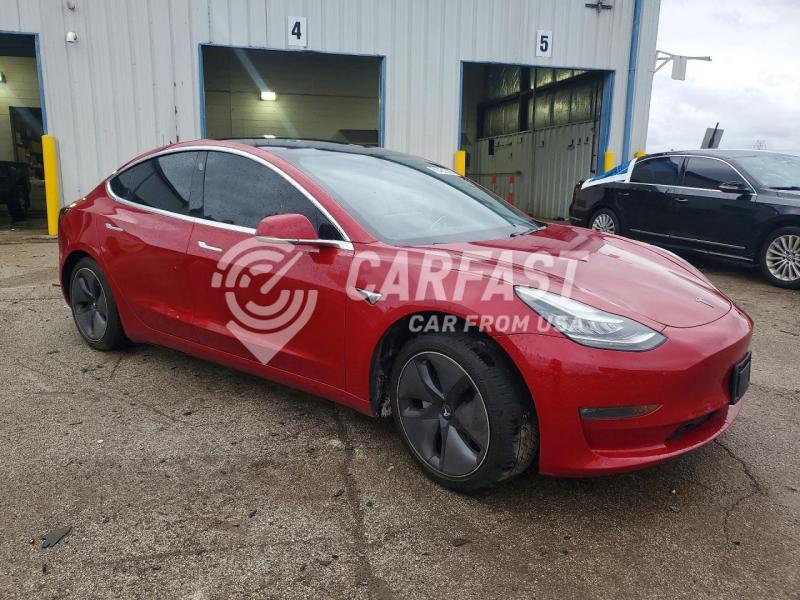 5YJ3E1EB4KF387008 2019 Tesla Model 3 red