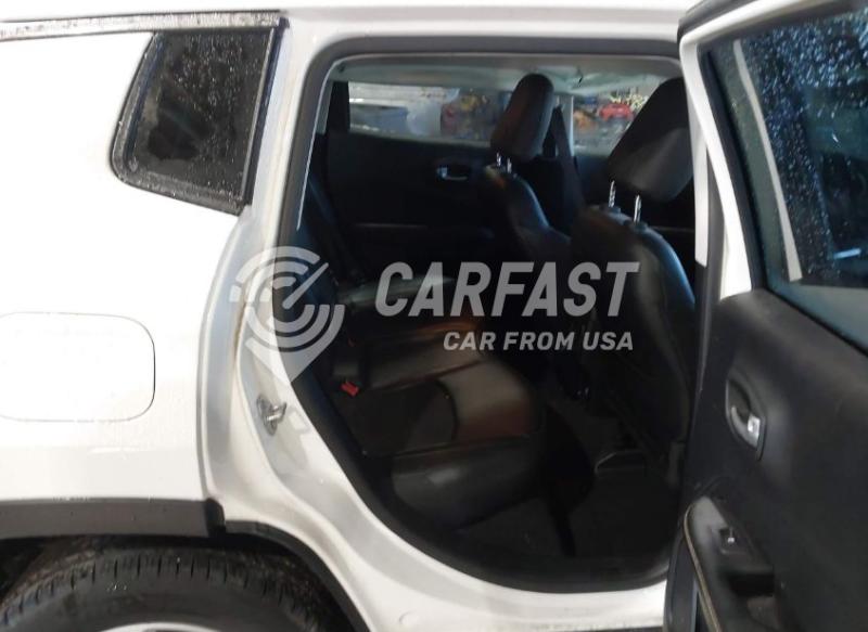 3C4NJDBB8LT240770 2020 Jeep Compass 2.4 Latitude 4X4 white
